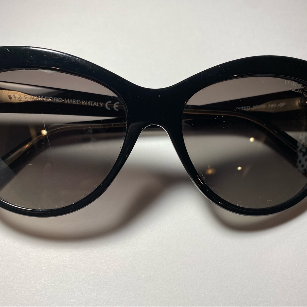 🎉Tom Ford Wallace Cat Eye Black Sunglasses 100% Authentic SOLD OUT $395 w/ case - Picture 11 of 14
